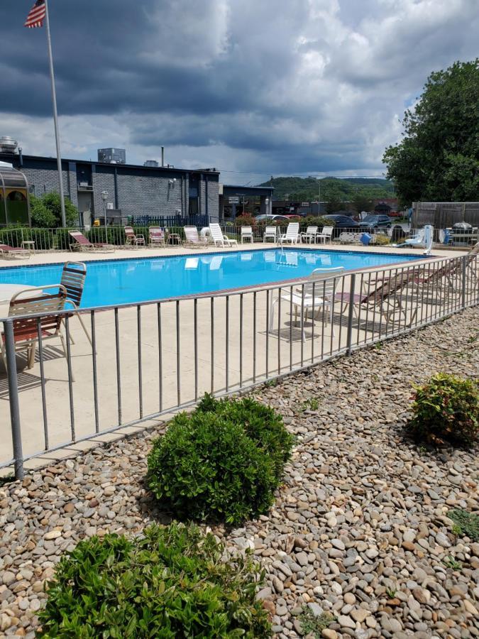 Suburban Hotel